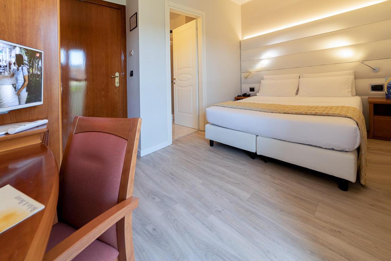 Hotel Gardenia & Villa Charme Adults Friendly 4Star Service Bardolino Exterior photo