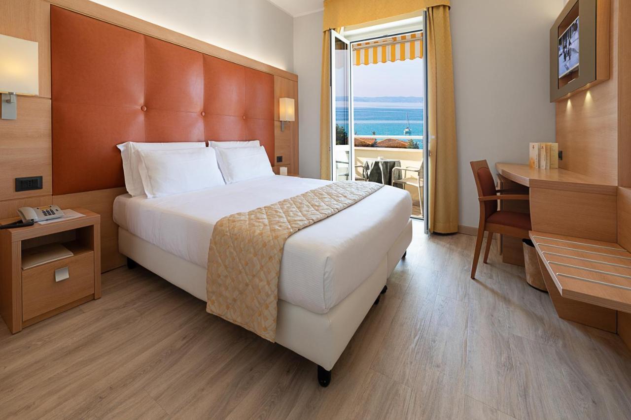 Hotel Gardenia & Villa Charme Adults Friendly 4Star Service Bardolino Exterior photo